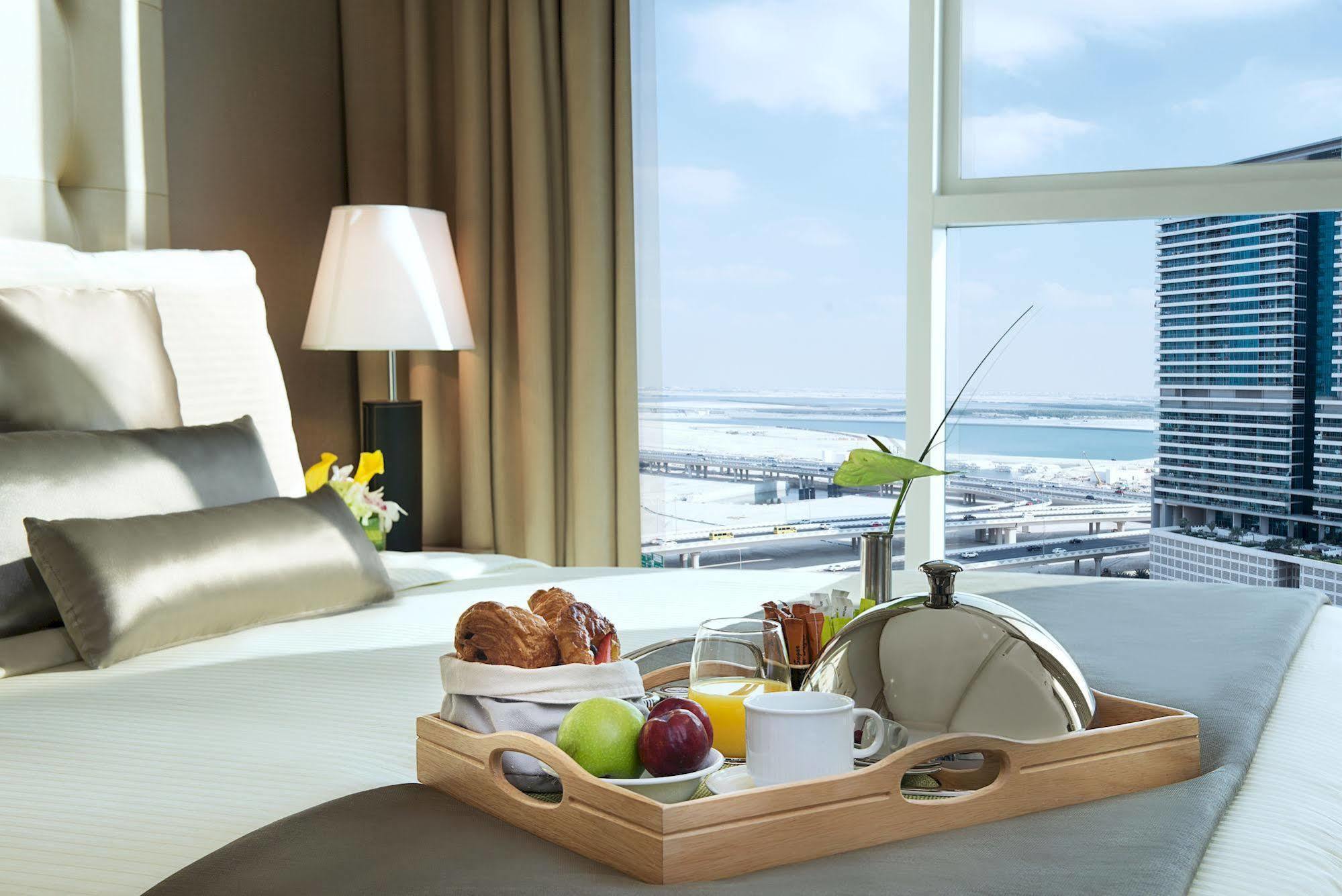 Damac Maison The Vogue Dubai Ngoại thất bức ảnh A room service tray