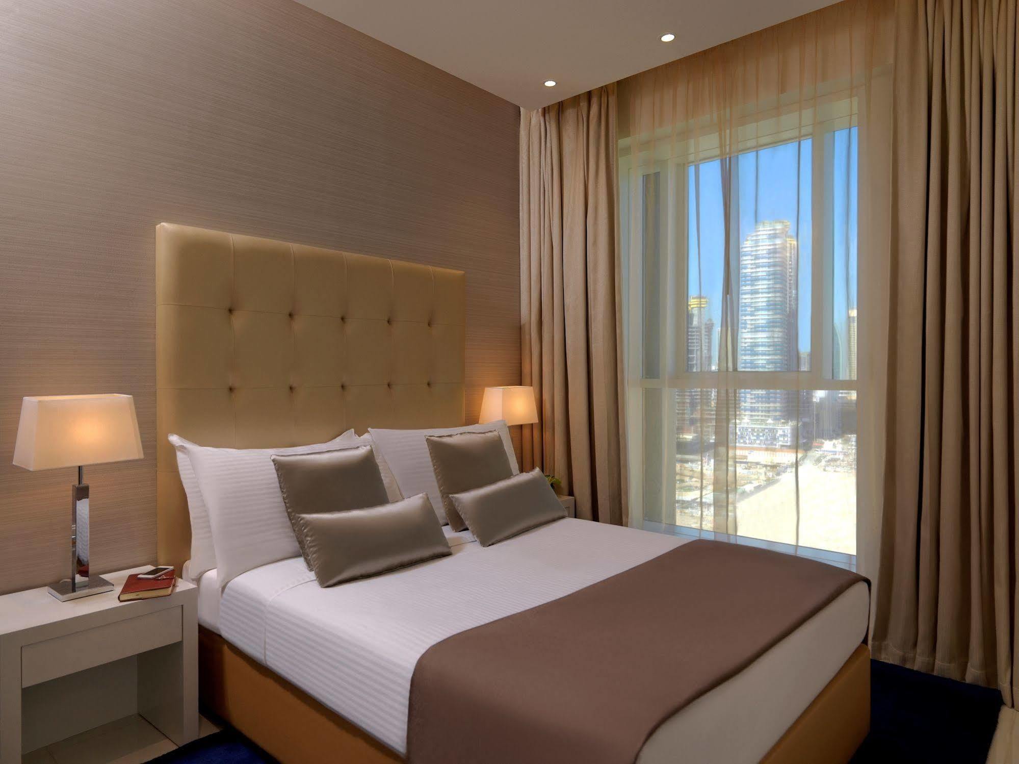 Damac Maison The Vogue Dubai Ngoại thất bức ảnh A bedroom at the hotel